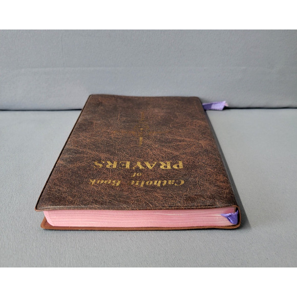 Vintage Catholic Book Of Prayers Book Large Print Illustrated 1982 Brown - Picture 8 of 14